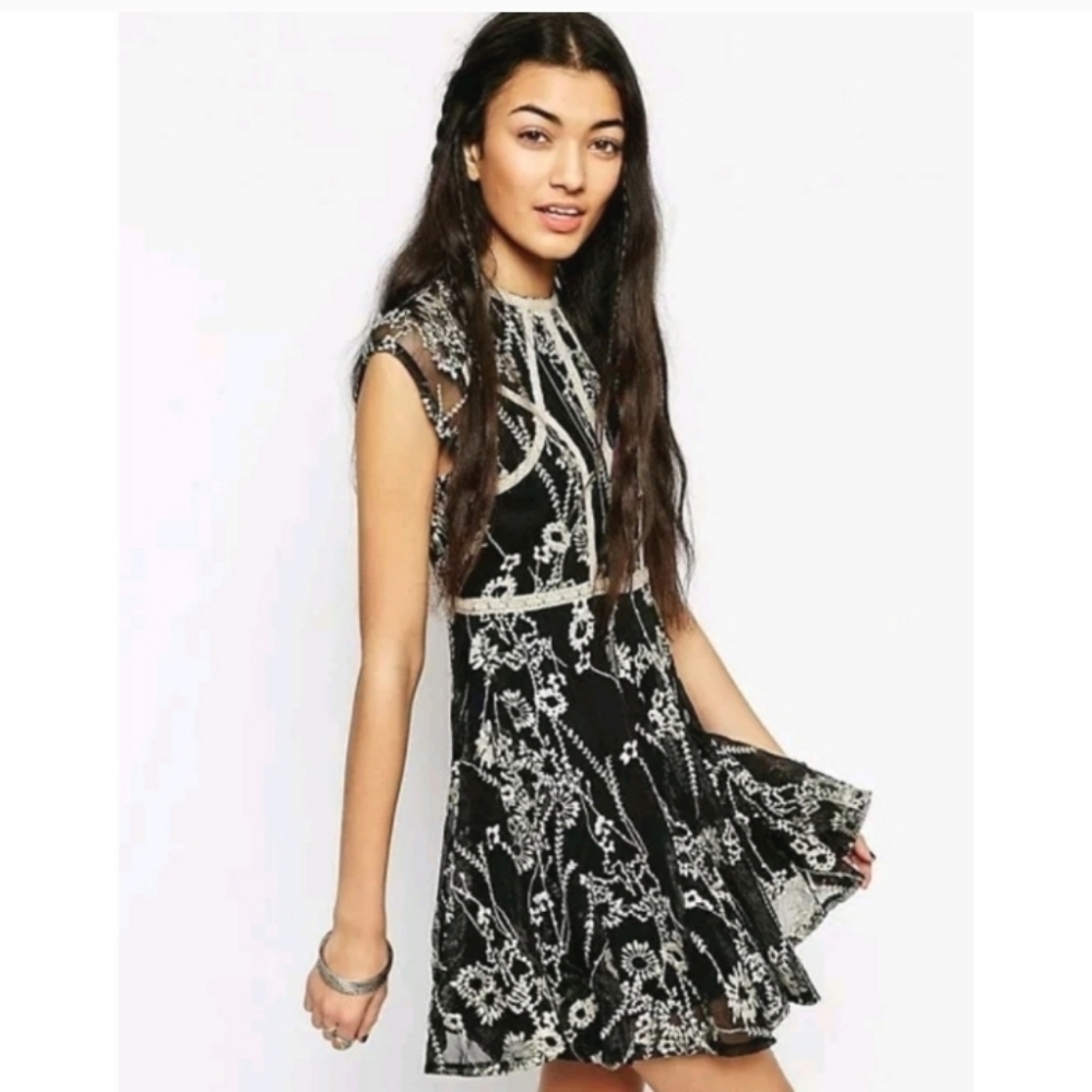 Free People Bohemian Lace Embroidered Coquette Girl Black Cream Feminine Dress